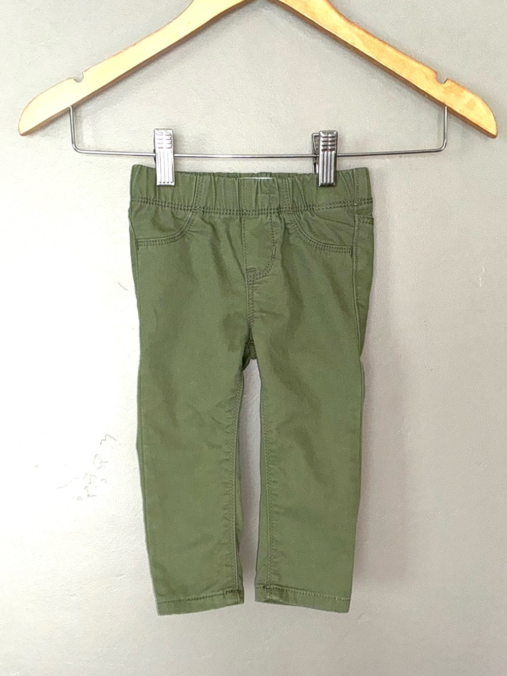 Old Navy 18-24M Olive Army Green Khaki Toddler Pants Classic Preppy Fall Moto
